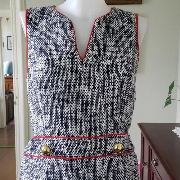 Tweed Dress - Picture 2 of 7